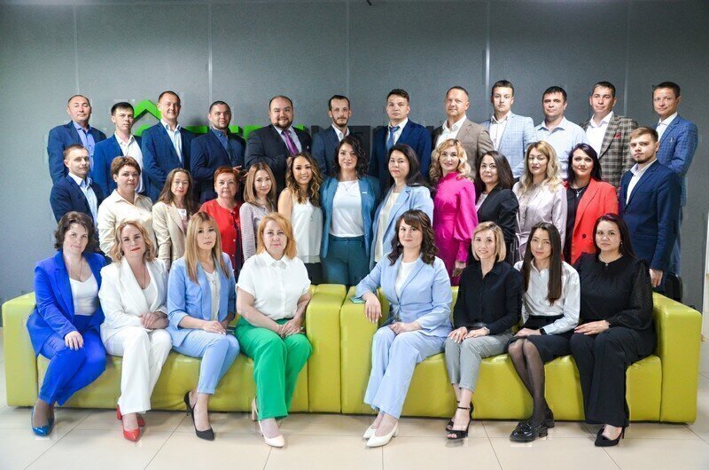 Captación de cientos de clientes potenciales a 425 rublos con Yandex Direct para una inmobiliaria